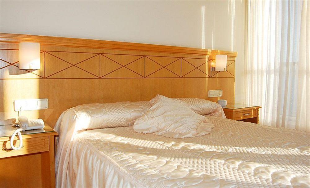 Hotel Cristal 2 아 코루냐 외부 사진
