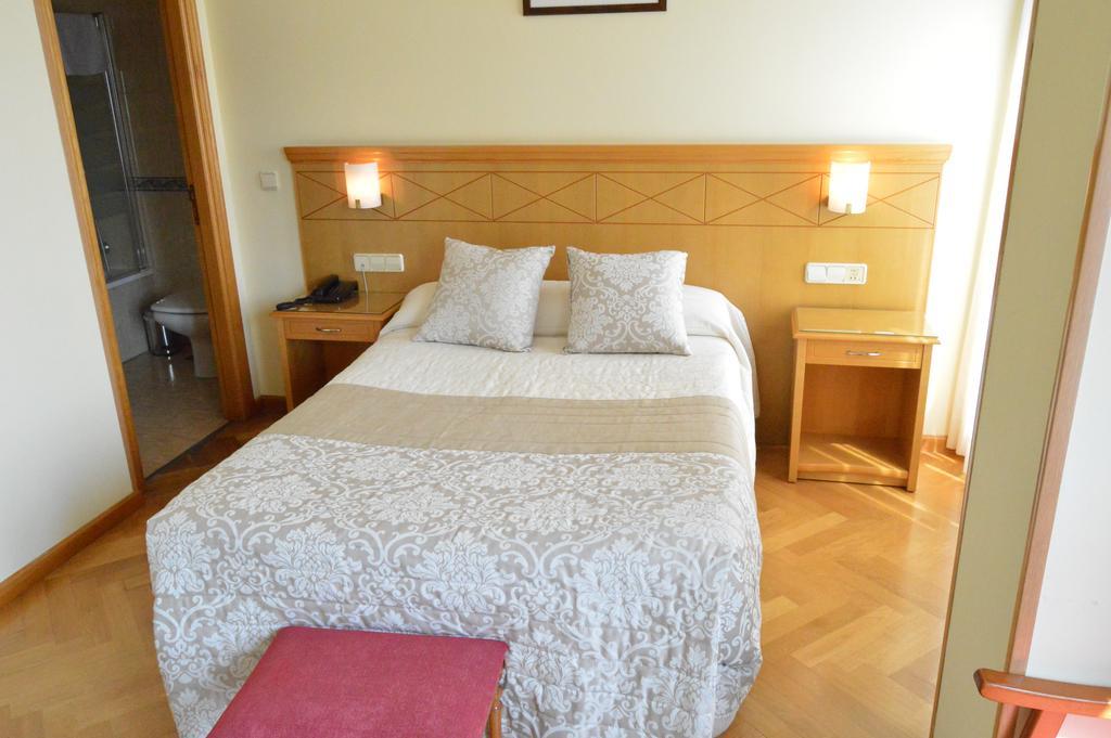 Hotel Cristal 2 아 코루냐 외부 사진