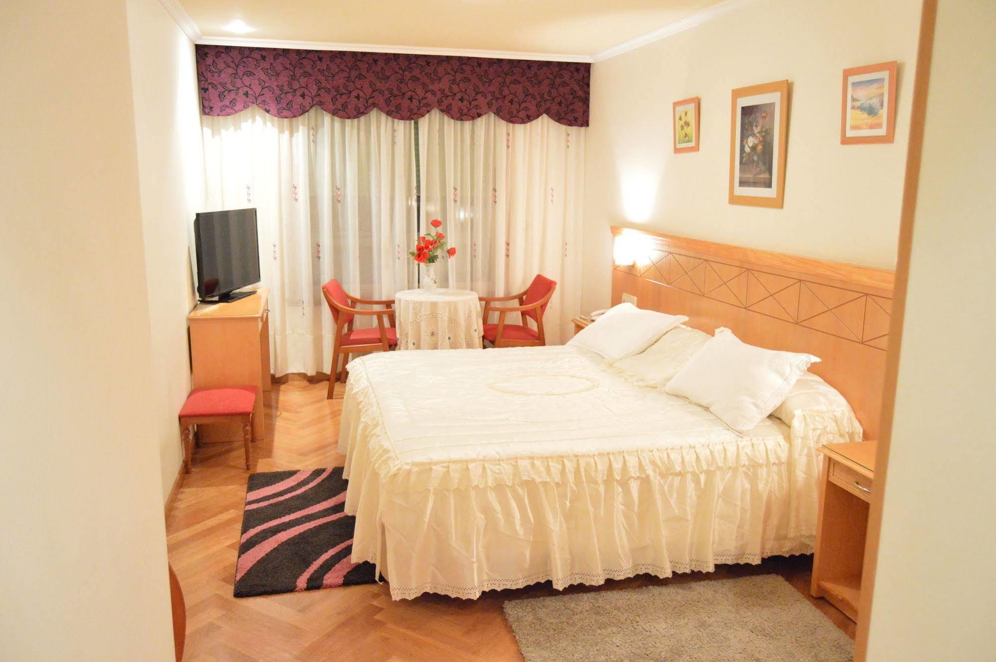 Hotel Cristal 2 아 코루냐 외부 사진