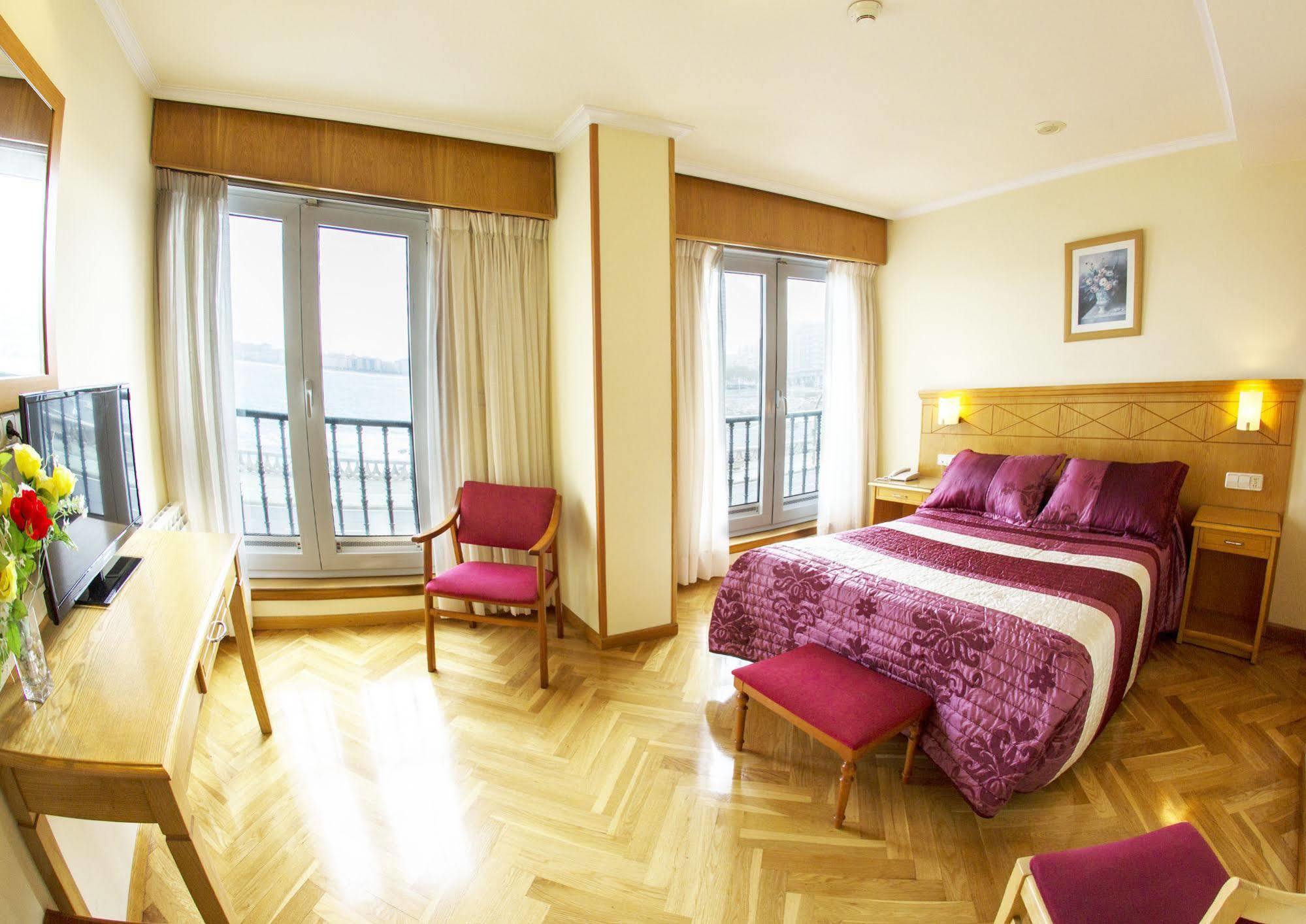 Hotel Cristal 2 아 코루냐 외부 사진