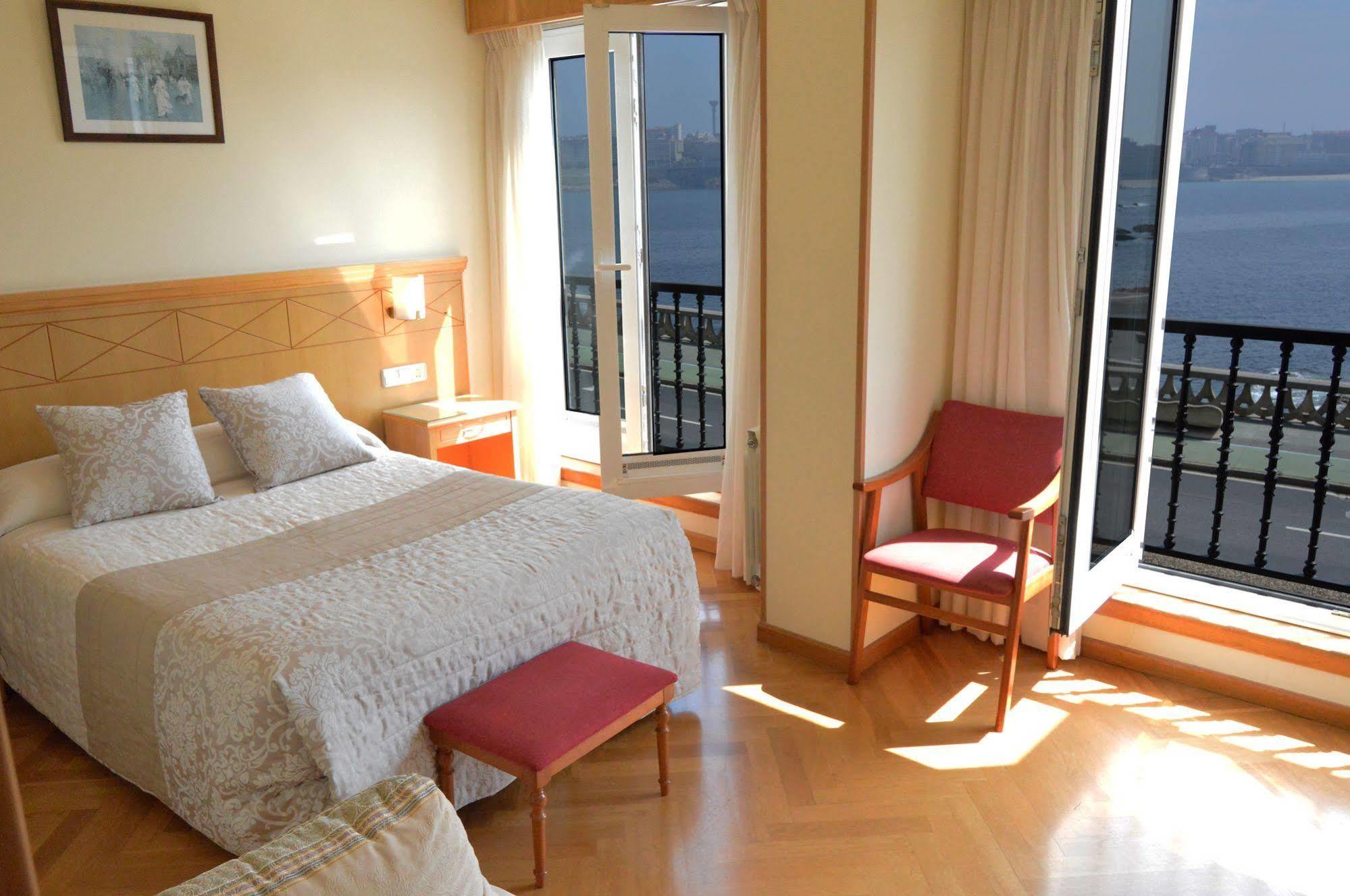 Hotel Cristal 2 아 코루냐 외부 사진